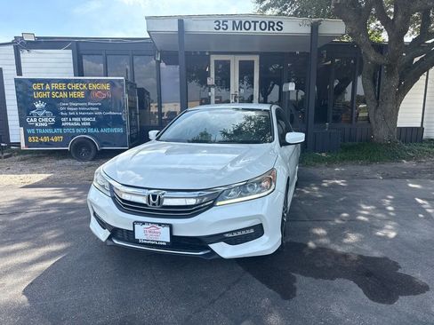 Used 2017 Honda Accord Sport image 1