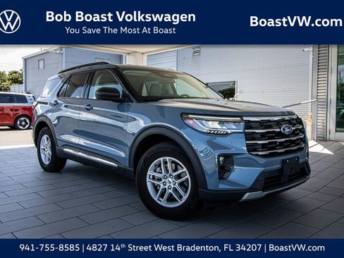 Used 2025 Ford Explorer Active w/ Active Comfort Package RWD image 1