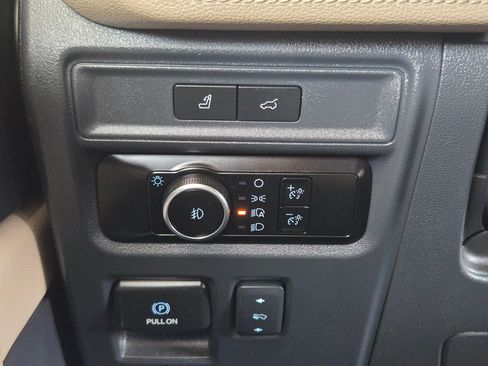 Used 2024 Ford Expedition Max Limited RWD image 17