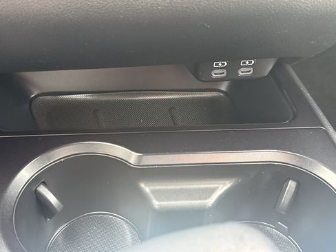 Used 2023 Lexus UX 250h F Sport AWD/4WD image 21