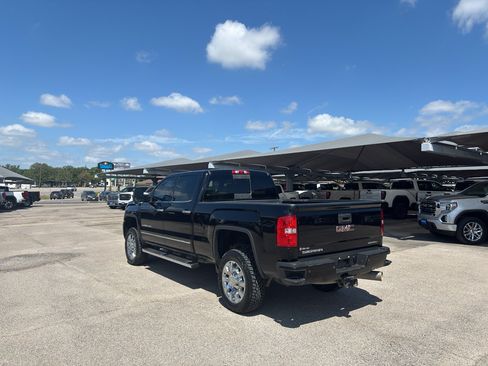 Used 2018 GMC Sierra 2500 Denali w/ Duramax Plus Package AWD/4WD image 8