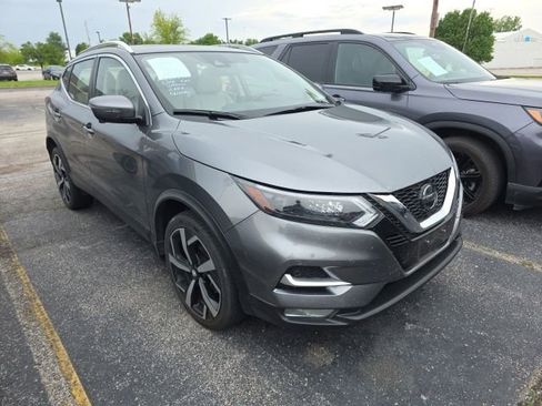 Used 2020 Nissan Rogue Sport SL w/ Premium Package FWD image 5
