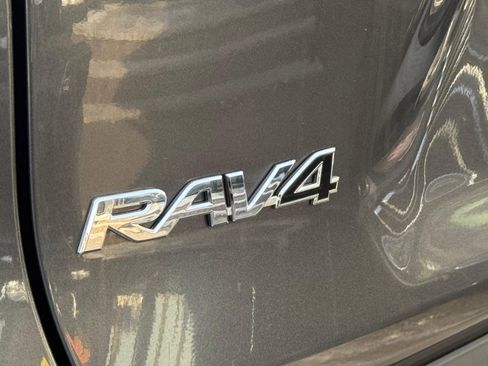 Used 2020 Toyota RAV4 LE w/ All Weather Liner Package image 8