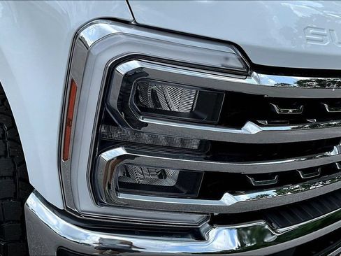 Certified 2026 Ford F250 Lariat AWD/4WD image 34