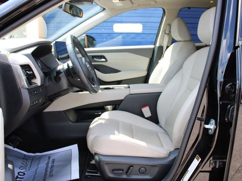 Used 2023 Nissan Rogue SL w/ SL Premium Package FWD image 17