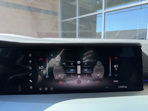 Used 2025 Nissan Murano SL image 22