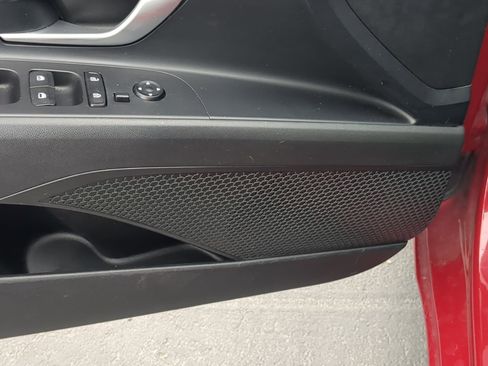 Used 2023 Hyundai Elantra SEL image 15