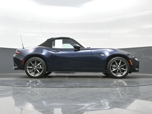 Used 2021 MAZDA MX-5 Miata Grand Touring image 28