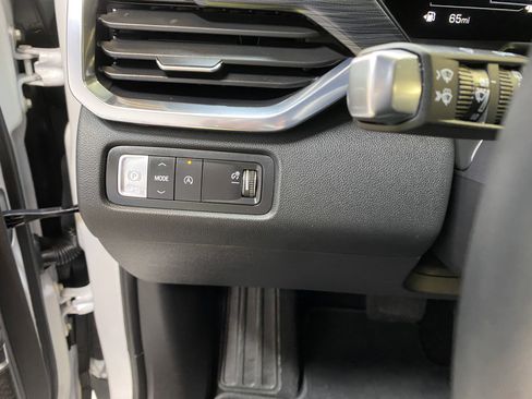 Used 2025 GMC Acadia Elevation image 37