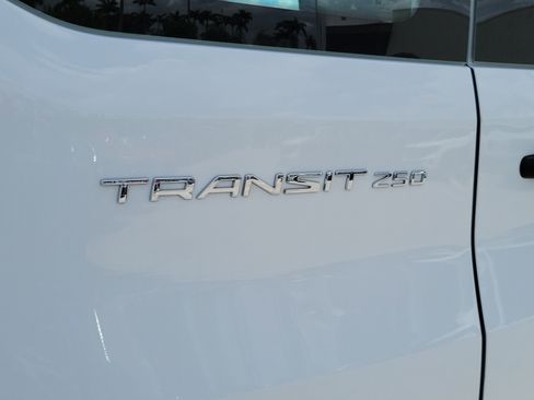 Used 2024 Ford Transit 250 Low Roof w/ Exterior Upgrade Package RWD image 29