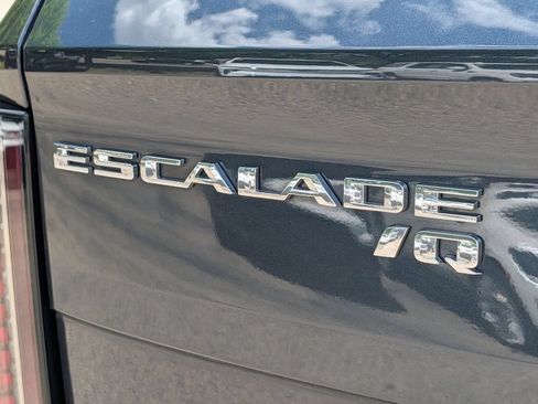 Used 2025 Cadillac Escalade IQ Luxury 2 w/ LPO, Premium Carpet Package AWD/4WD image 11