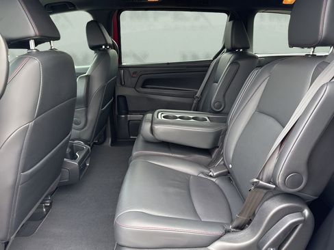 Used 2025 Honda Odyssey Sport-L image 13