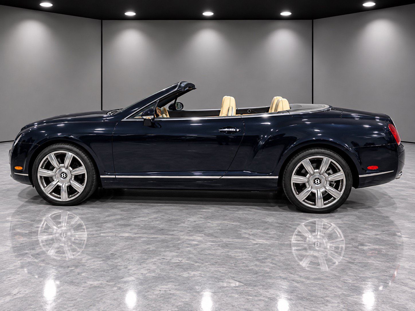 Used 2007 Bentley Continental GTC AWD/4WD image 2