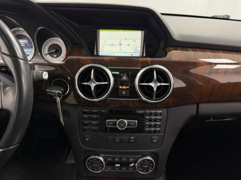 Used 2015 Mercedes-Benz GLK 350 4MATIC 4dr GLK350 image 46