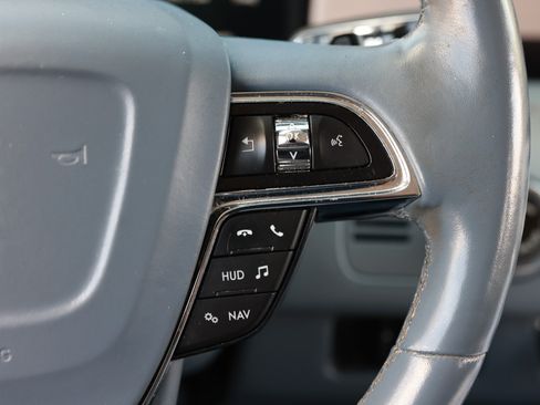 Used 2020 Lincoln Navigator L Black Label w/ Cargo Convenience Package AWD/4WD image 35