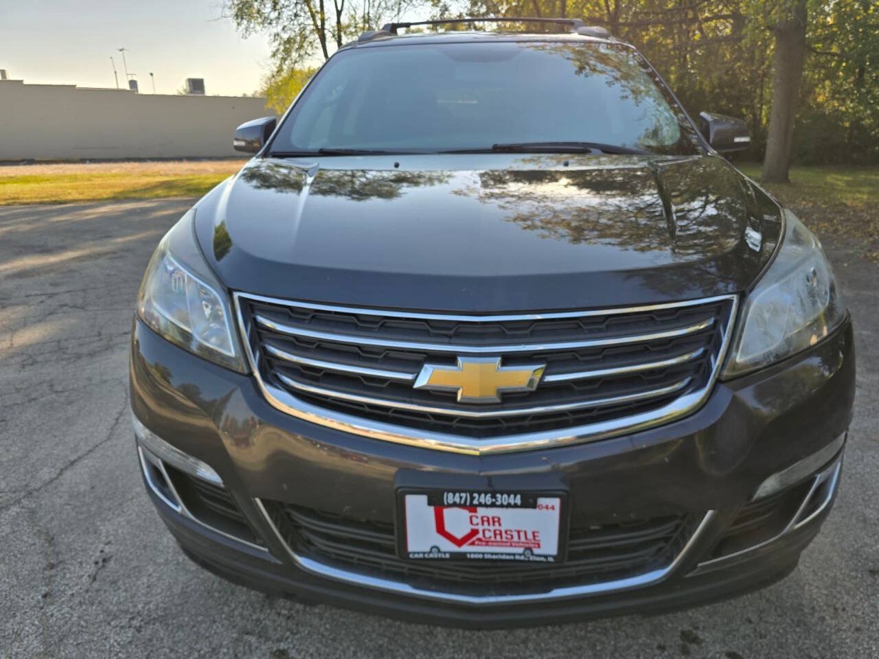 Used 2017 Chevrolet Traverse LT AWD/4WD image 2