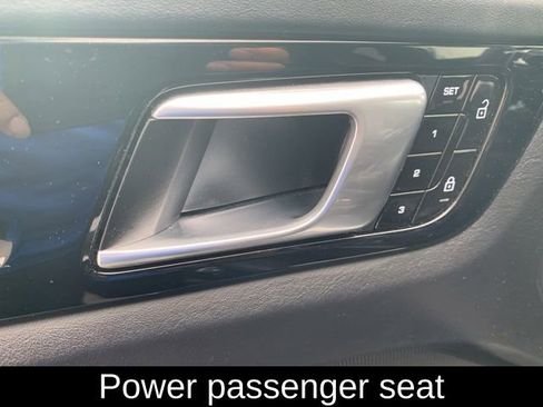 Used 2019 Porsche Cayenne S image 21