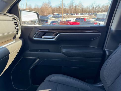 Certified 2025 Chevrolet Silverado 1500 LT image 37