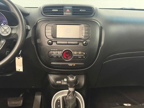 Used 2017 Kia Soul + FWD image 15