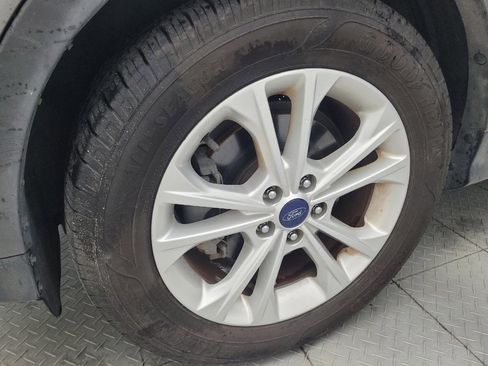 Used 2018 Ford Escape SE FWD image 31