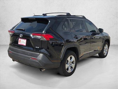 Used 2020 Toyota RAV4 XLE w/ Carpet Mat Package image 5