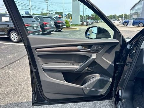 Certified 2023 Audi Q5 2.0T Premium Plus w/ Premium Plus Package AWD/4WD image 19