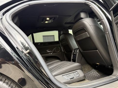 Used 2016 Bentley Flying Spur V8 AWD/4WD image 23