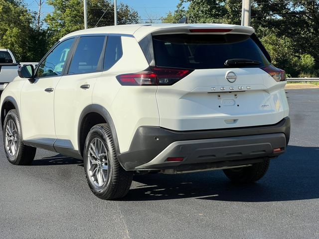 Used 2023 Nissan Rogue S AWD/4WD image 9
