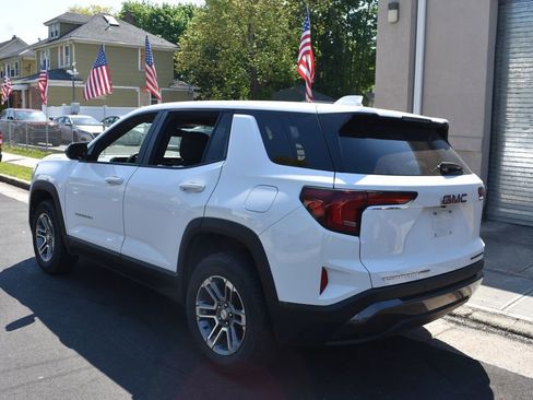 Used 2025 GMC Terrain Elevation AWD/4WD image 8