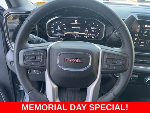 Used 2025 GMC Sierra 3500 SLE w/ Preferred Package AWD/4WD image 17