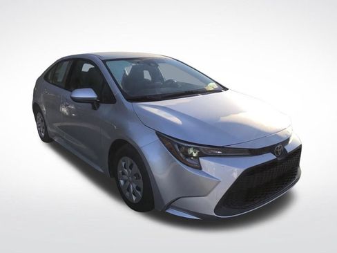 Used 2020 Toyota Corolla L FWD image 3