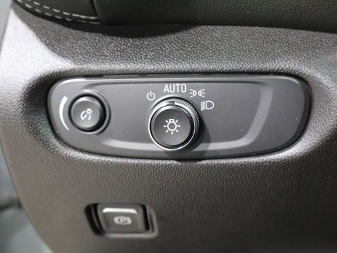 Used 2025 Chevrolet Blazer LT AWD/4WD image 32