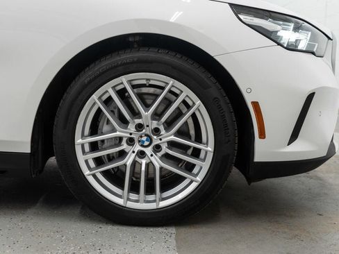 Used 2025 BMW 540i xDrive AWD/4WD image 34