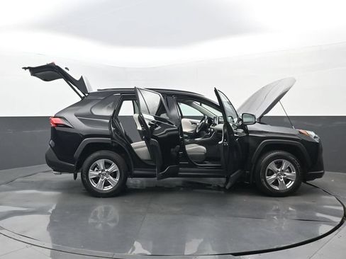 Used 2025 Toyota RAV4 XLE w/ Convenience Package FWD image 33