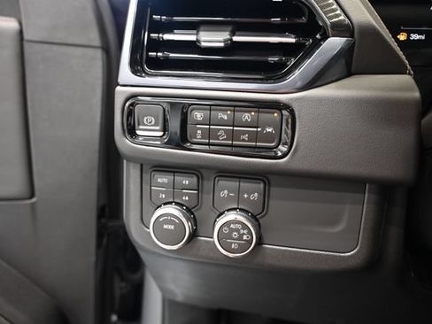 New 2026 GMC Yukon XL AT4 w/ AT4 Premium Package AWD/4WD image 29