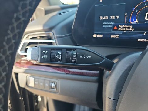 Used 2024 Chevrolet Traverse Z71 w/ Enhanced Driving Package AWD/4WD image 28