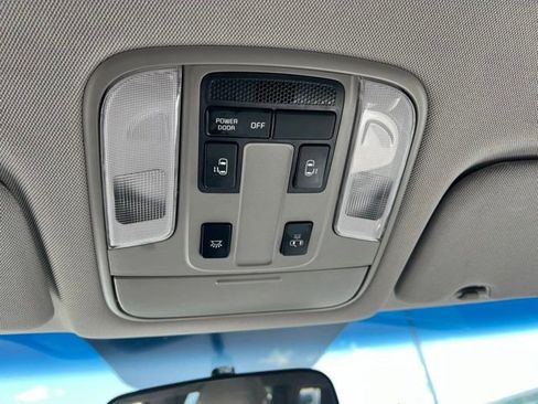 Used 2016 Kia Sedona LX w/ LX Convenience Package FWD image 22