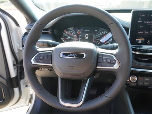 New 2026 Jeep Compass Latitude image 28