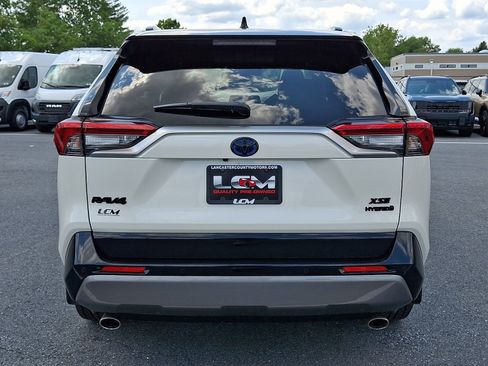 Used 2021 Toyota RAV4 XSE AWD/4WD image 7