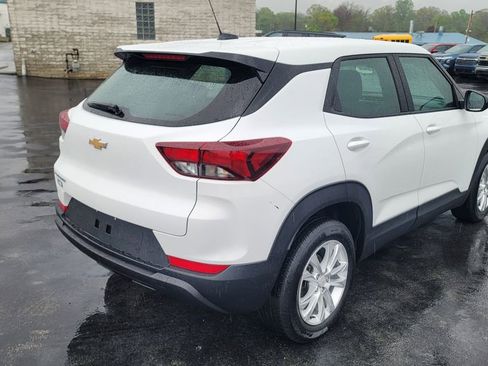 Used 2023 Chevrolet TrailBlazer LS FWD image 12