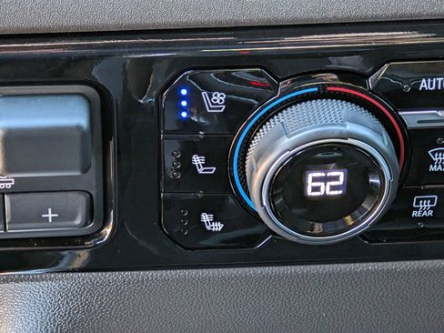 Used 2025 Chevrolet Silverado 1500 High Country image 28