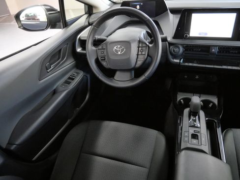 Certified 2025 Toyota Prius LE image 10