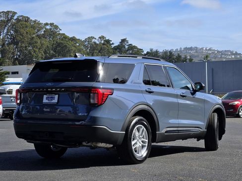 New 2026 Ford Explorer Active AWD/4WD image 14