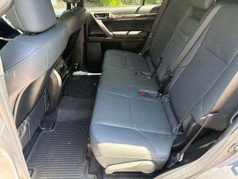 Used 2022 Lexus GX 460 Premium w/ Premium Package AWD/4WD image 22