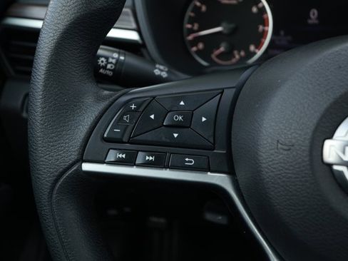 Used 2023 Nissan Altima 2.5 SV image 13