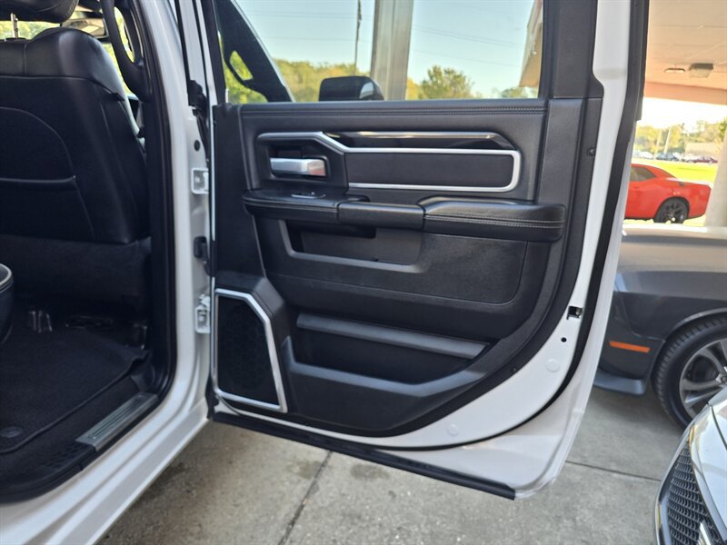 Used 2022 RAM 2500 Laramie w/ Night Edition AWD/4WD image 16