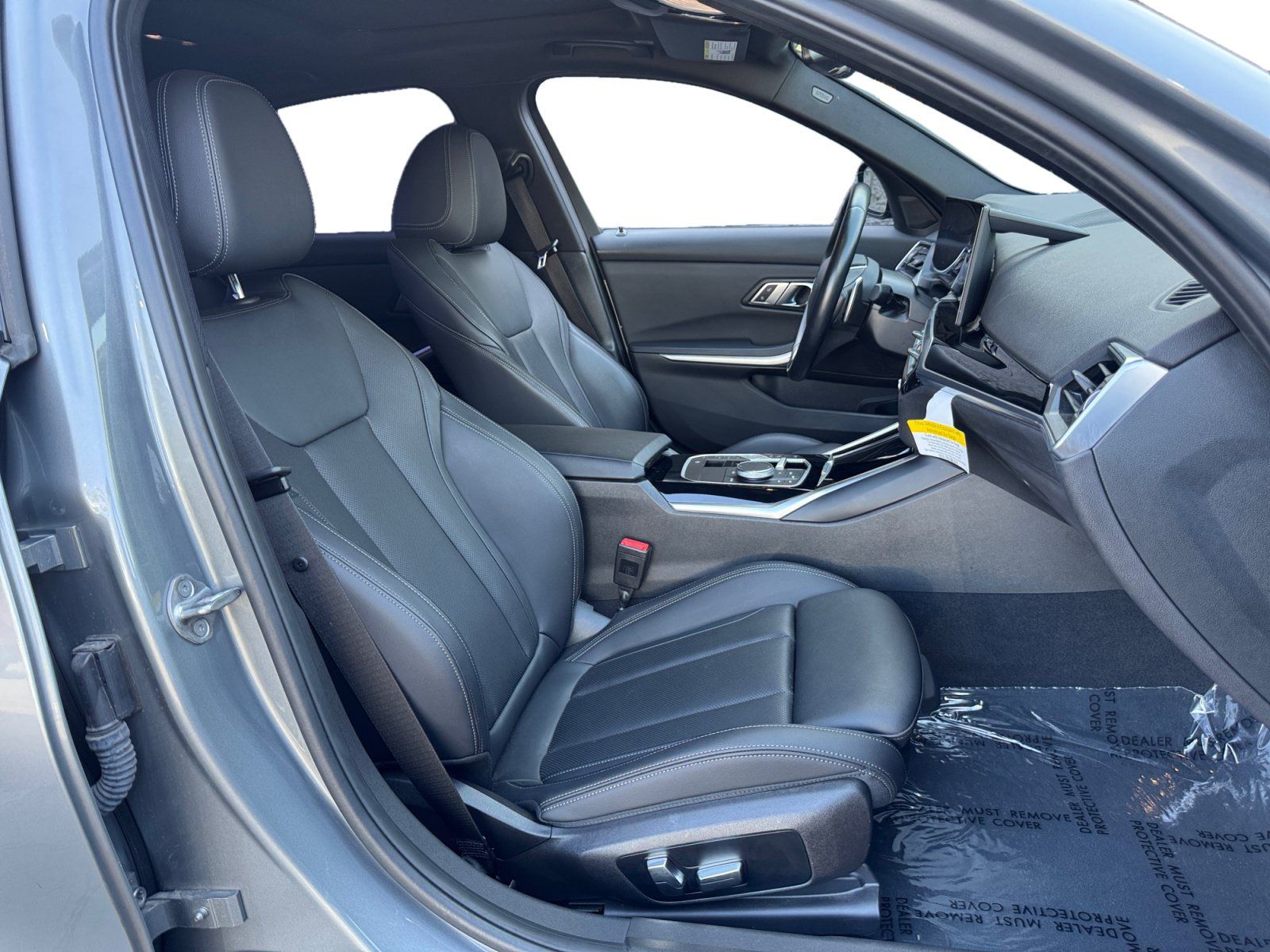Used 2023 BMW 330i Sedan w/ Convenience Package RWD image 15
