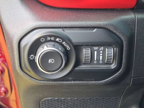 Used 2021 Jeep Wrangler Unlimited Rubicon AWD/4WD image 30