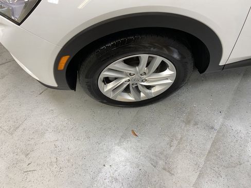Used 2025 Buick Envista Preferred FWD image 11