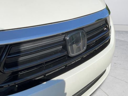 Used 2024 Honda Odyssey Touring image 25